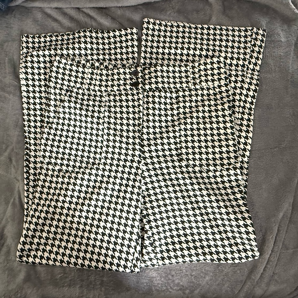 LuLaRoe Emery Black and White Houndstooth Pants